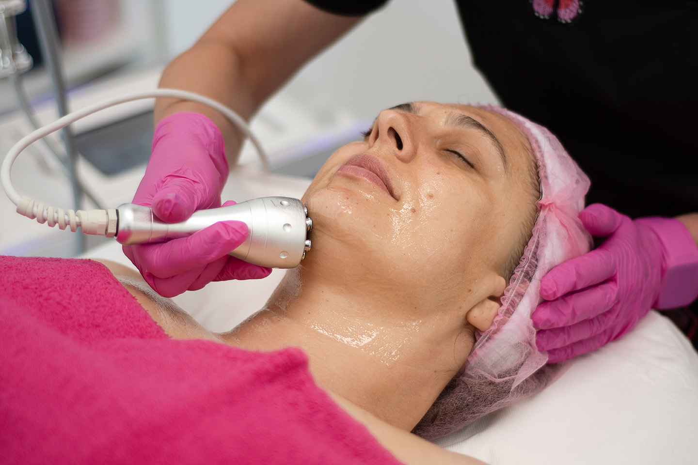 Tratament anti aging, piele flasca, fermitate si facelift cu radiofrecventa
